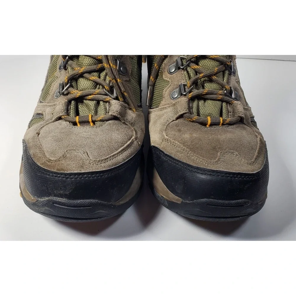 HI-TEC Hiking Boots Men's Size 10 M Lace Up Suede and Mesh